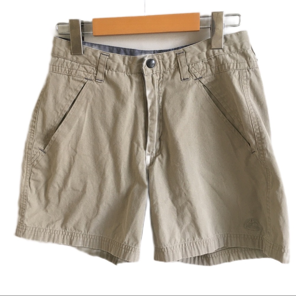 Nike Ace golf shorts women size 2 tan colour